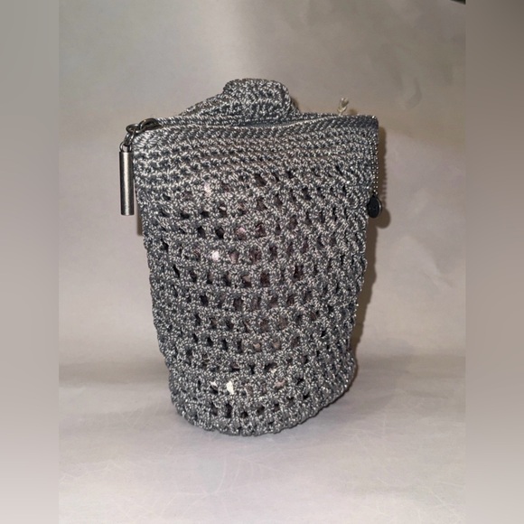 NWT The Sak Metallic Gray Crochet Wristlet - Picture 3 of 6